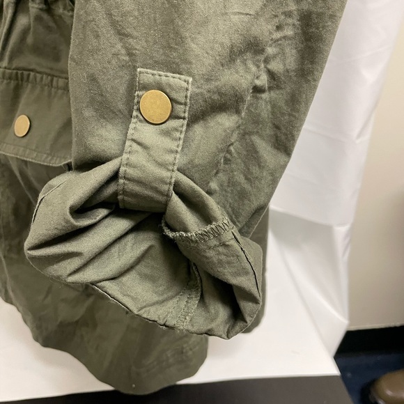 Jones New York military jacket that is in excellent condition. Size L - Picture 7 of 8